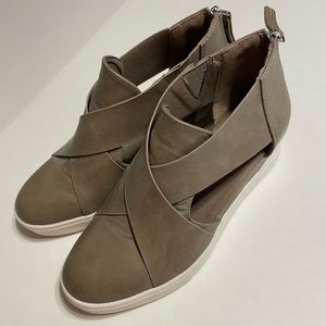 Ccocci, Nude wedges, zipper back, open sides. Size 7.5